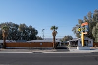 Desert Motel Ridgecrest, CA