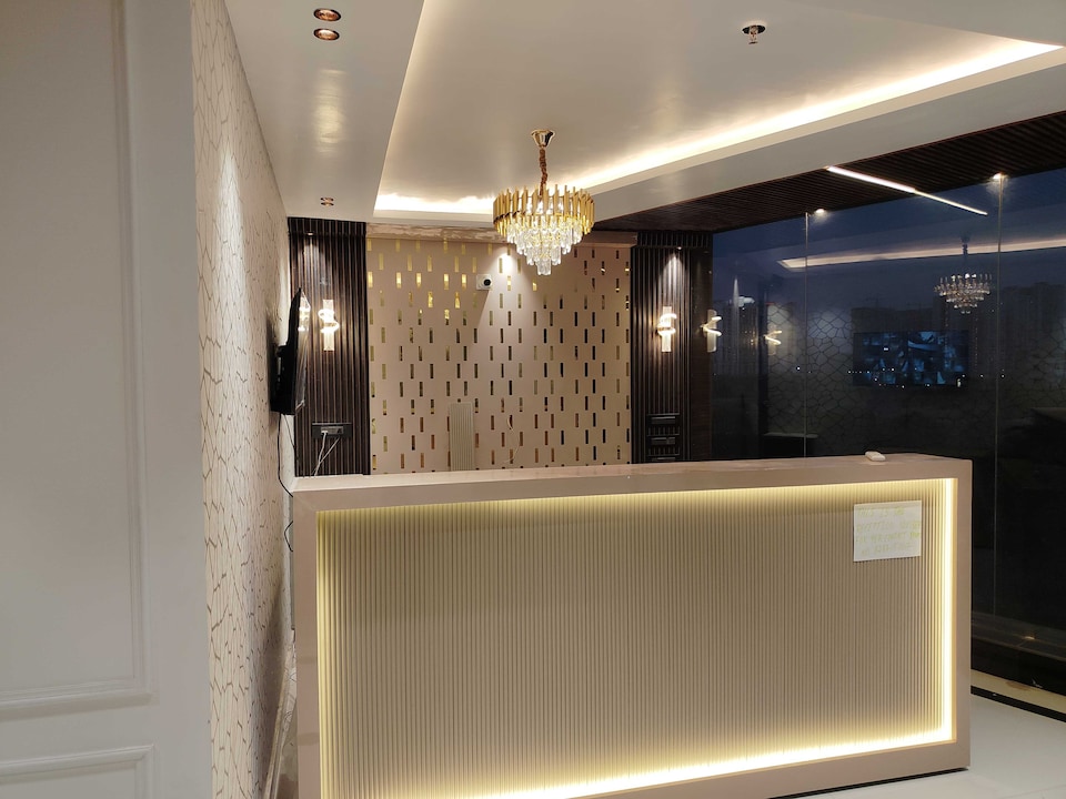 Hotel Luxe Stayz Near Spectrum Mall Sector 49 Noida, Noida City, Noida