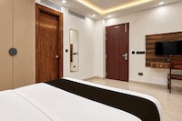 Hotel Luxe Stayz Near Spectrum Mall Sector 49 Noida
