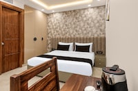 Hotel Luxe Stayz Near Spectrum Mall Sector 49 Noida