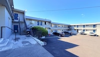 Portland Value Inn Near Airport I-205
