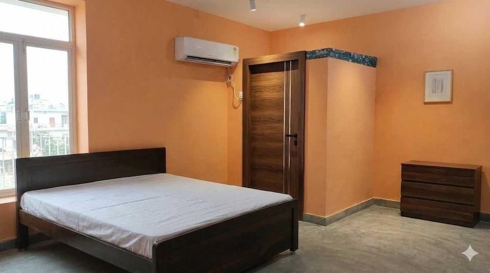 Spot On Diamond Hotel And Restaurant, Rambagh Allahabad, Prayagraj