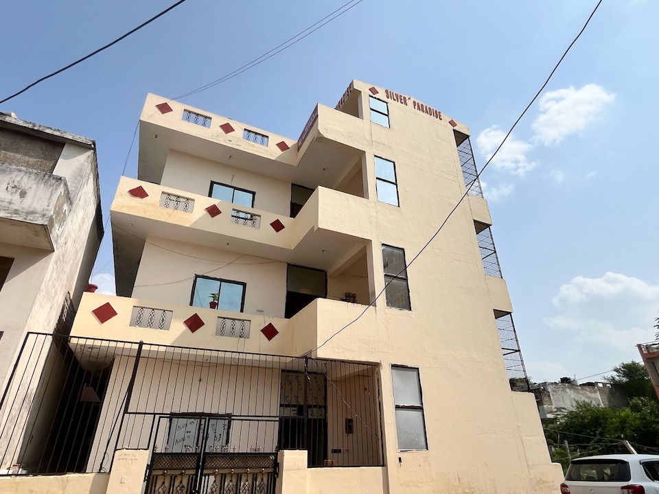 Hotel O  Silver Paradise, C Scheme Jaipur, Jaipur