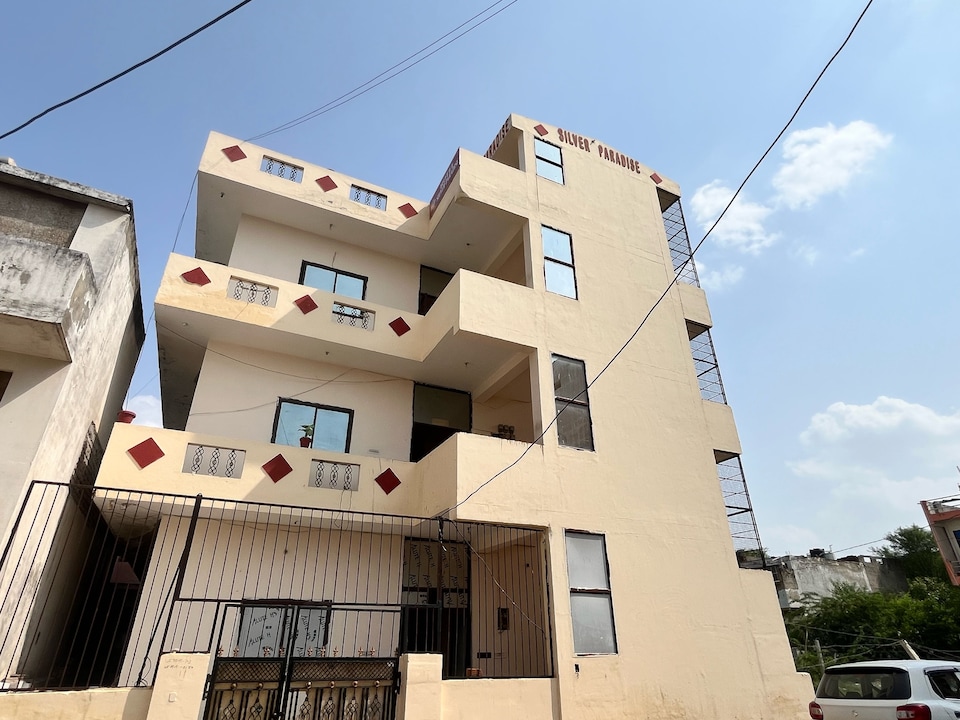 Hotel O  Silver Paradise, C Scheme Jaipur, Jaipur