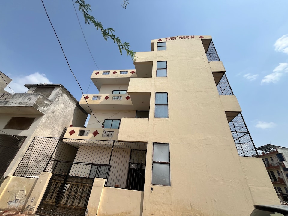 Hotel O  Silver Paradise, C Scheme Jaipur, Jaipur