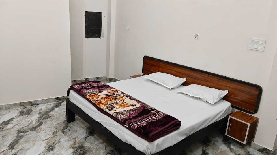 SPOT ON Aditya Inn, Airport Lucknow, Lucknow