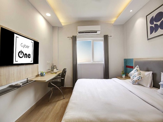 Palette Royal Orbit by CheckIn, DLF Cyber City-Gurugram