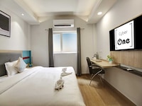 Palette Royal Orbit by CheckIn, DLF Cyber City-Gurugram