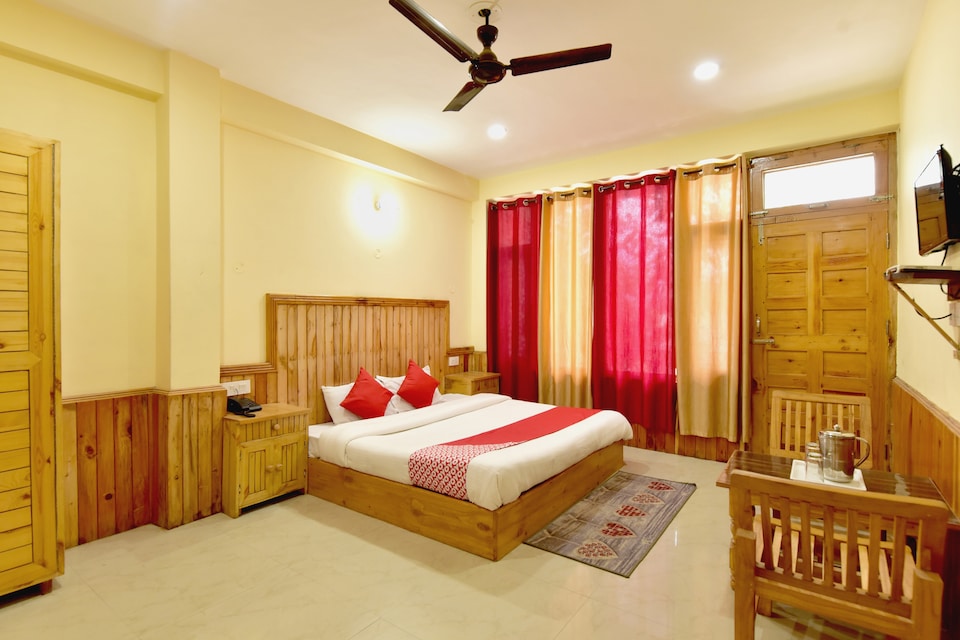 OYO 16988 Hotel White Orchid, NH 21 Manali, Manali