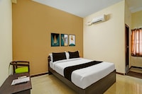 Townhouse Rajeev Gandhi Hospital Formerly Sika Inn