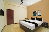 Townhouse Rajeev Gandhi Hospital Formerly Sika Inn