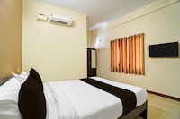 Townhouse Rajeev Gandhi Hospital Formerly Sika Inn