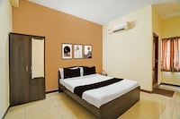 Townhouse Rajeev Gandhi Hospital Formerly Sika Inn
