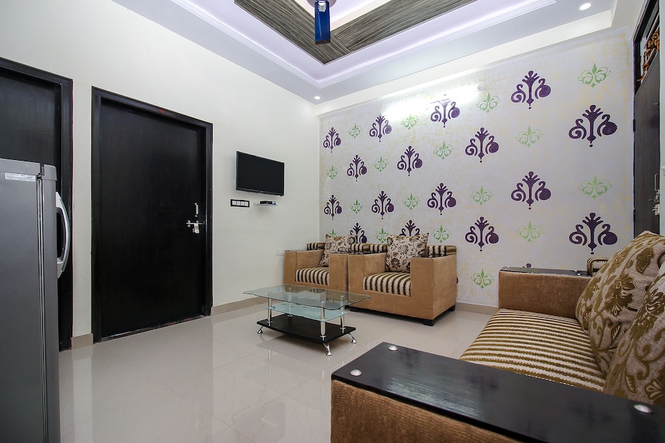 OYO Home 16999 Charming 2BHK, Vaishali Nagar Jaipur, Jaipur