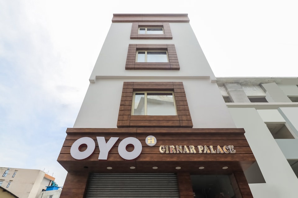 OYO 17006 Hotel Girnar Palace, Katra, Katra
