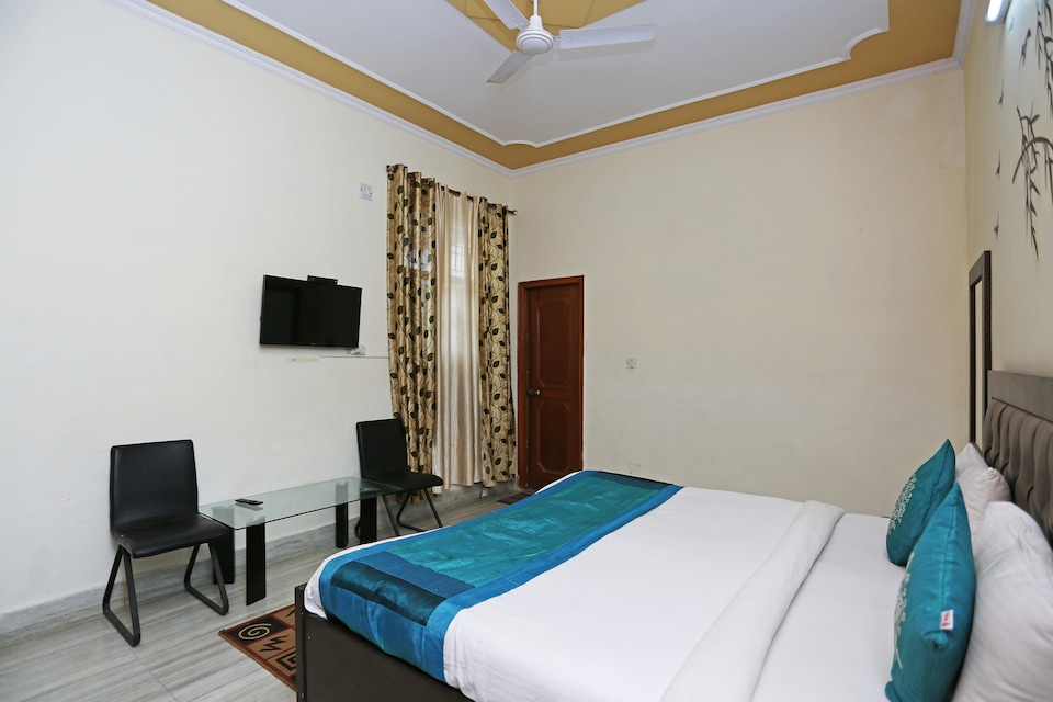 OYO 2806 Celeste Residency, Greater Noida, Noida