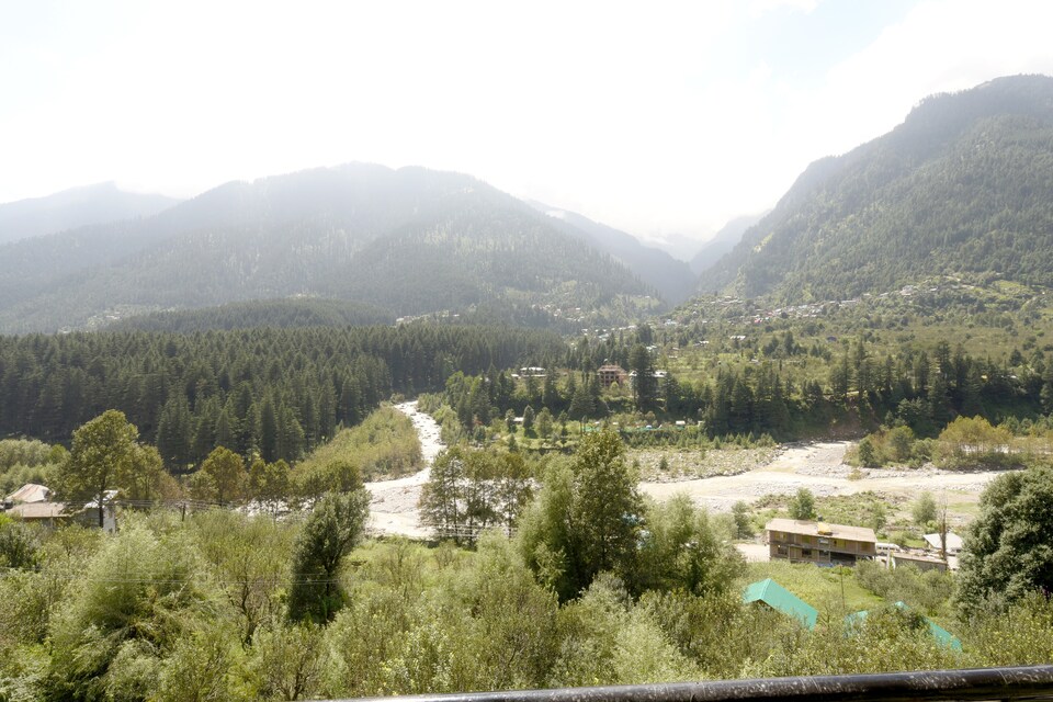 OYO Home 17021 Riverfront Stay, Rohtang Highway, Manali