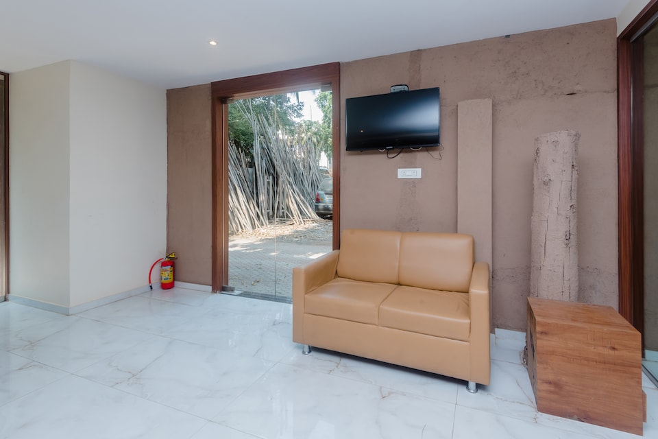 OYO 17028 Hotel Aviva Residency, Mumbai International Airport, Mumbai