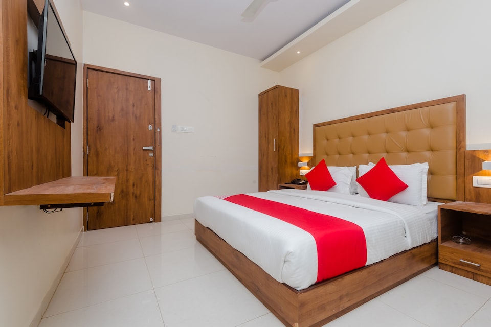 OYO 17028 Hotel Aviva Residency, Mumbai International Airport, Mumbai