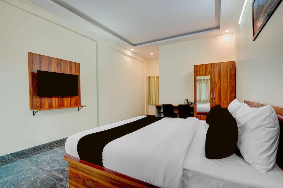 Hotel O CBW Rooms Boarding and Lodging, Manyata Bangalore, Bangalore