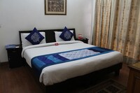 OYO Apartment Hotel Ambrosia Ii Near Omaxe Celebration Mall