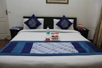 OYO Apartment Hotel Ambrosia Ii Near Omaxe Celebration Mall