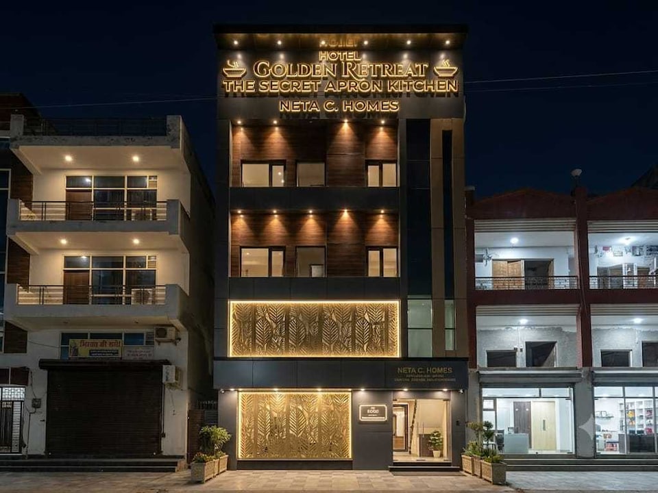 Hotel O Golden Retreat , Noida City, Noida