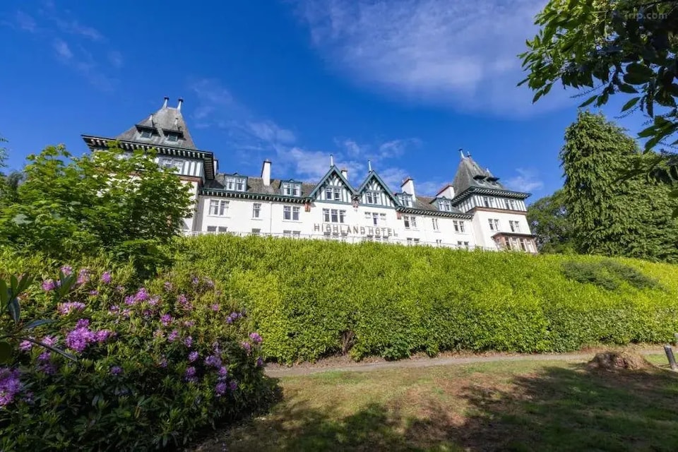 The Highland Hotel Strathpeffer by Belvilla, Strathpeffer (Scotland), Strathpeffer