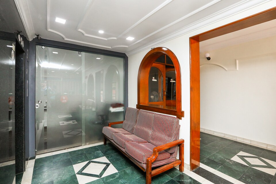 OYO 17056 Hotel Chandra Palace, Mysore City Center, Mysore