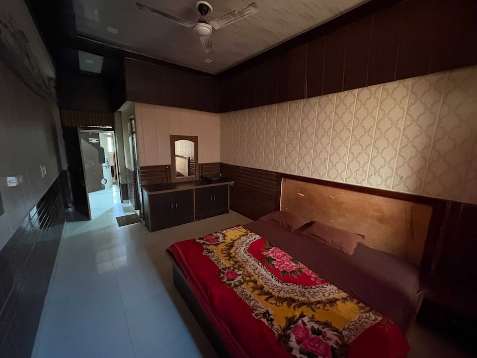 Hotel O Crown Inn, Corporate Complex, Agra