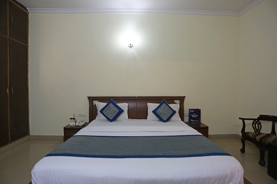 OYO DEL353 Murti Palace BED & BREAKFAST (Under the scheme of All India ), Airport-Dwarka Delhi, Delhi