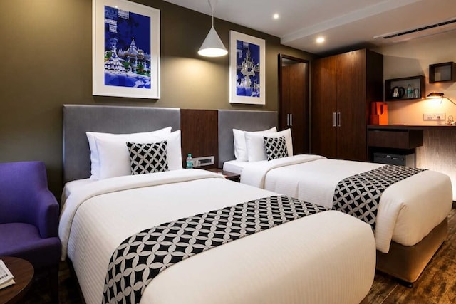 Clubhouse Hotel by CheckIn Kolkata Airport