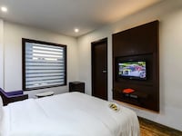 Clubhouse Hotel by CheckIn Kolkata Airport