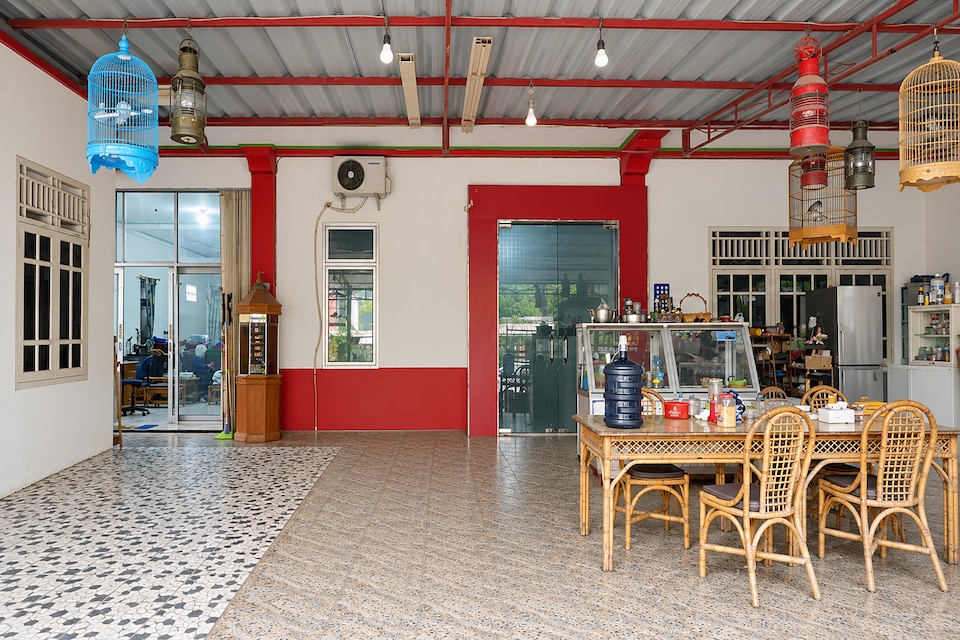 Hotel O near Stadion Gelora Sriwijaya Jakabaring formerly Ombai Guest House 27 Syariah, Palembang, Palembang