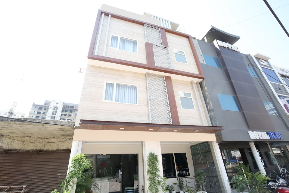 Capital O 17084 Hotel Grand Orchid, Zirakpur, Zirakpur