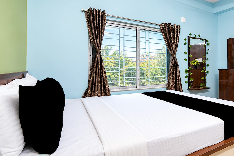 Hotel O Golden Sun, VIP Road Kolkata, Kolkata
