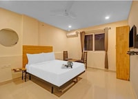 Hotel O Dhone Railway Junction