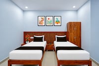 Hotel O Dhone Railway Junction