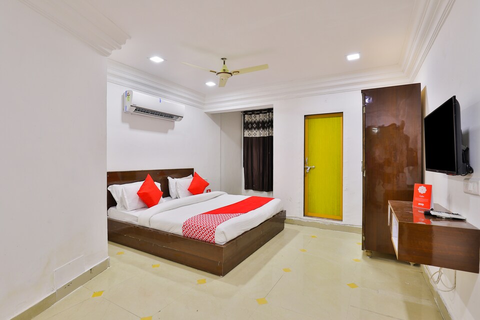 OYO 17098 Hotel Skyhigh, Ahmedabad Railway Station, Ahmedabad