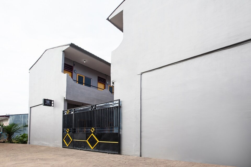 OYO 95446 Golden Homestay, Medan, Medan