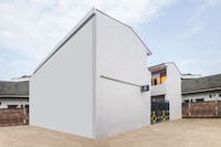 OYO 95446 Golden Homestay
