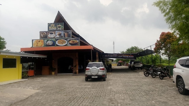 OYO 95450 Raja Coffe
