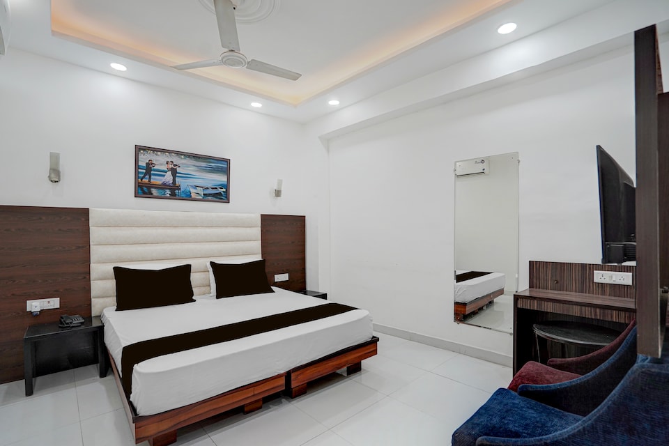 Hotel O Opal Greater Noida, Greater Noida, Noida