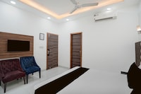 Hotel O Opal Greater Noida