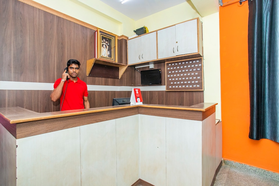 OYO 17136 Hotel Chinmayee Inn, Electronic City Phase 2 Bangalore, Bangalore