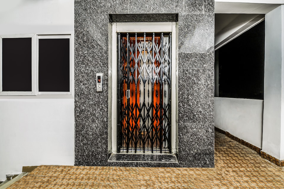 OYO Pramukh Heights , Ramavarappadu Ring Road Vijayawada, Vijayawada