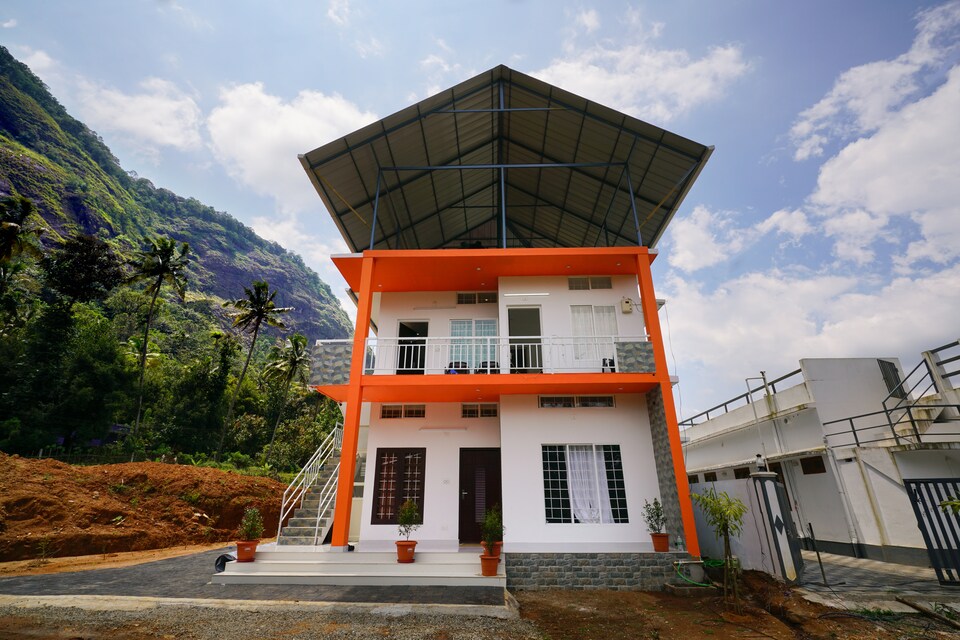 OYO Home 17143 Scenic Stay Summer Hill, Marayoor Munnar, Munnar