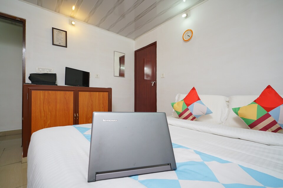 OYO Home 17146 Cozy Emmanuel Cottage, Anachal, Munnar