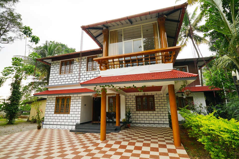 OYO Home 17146 Cozy Emmanuel Cottage, Anachal, Munnar