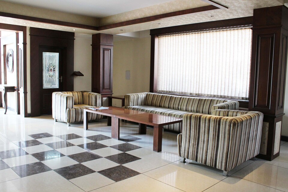 OYO 2823 Hotel Sonia, Delhi Nainital Highway, Rudrapur